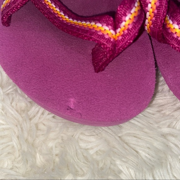 Kids sandals size Teva and Havaianas size 11 and 13 - Picture 4 of 4